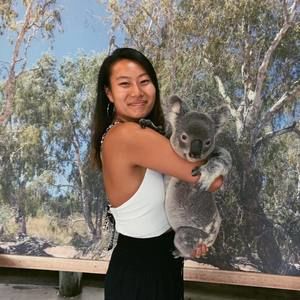 Meet your Posher, Lori